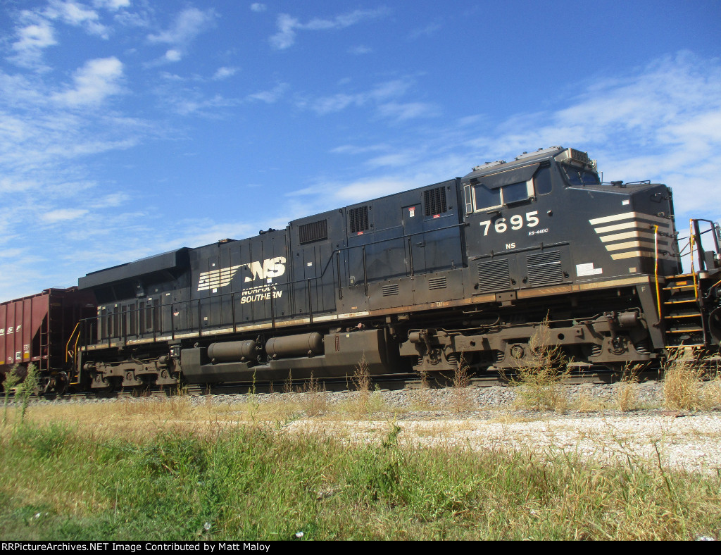 NS 7695